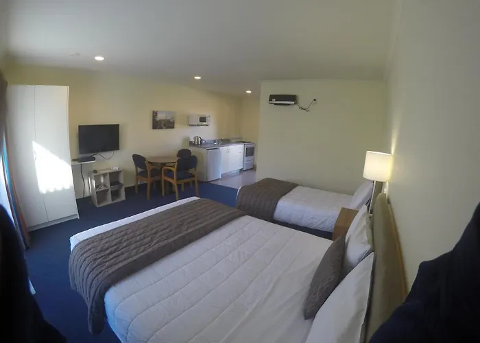 The Peaks Motor Inn