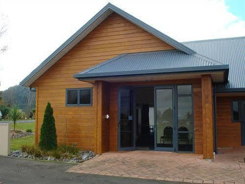 The Peaks Motor Ohakune